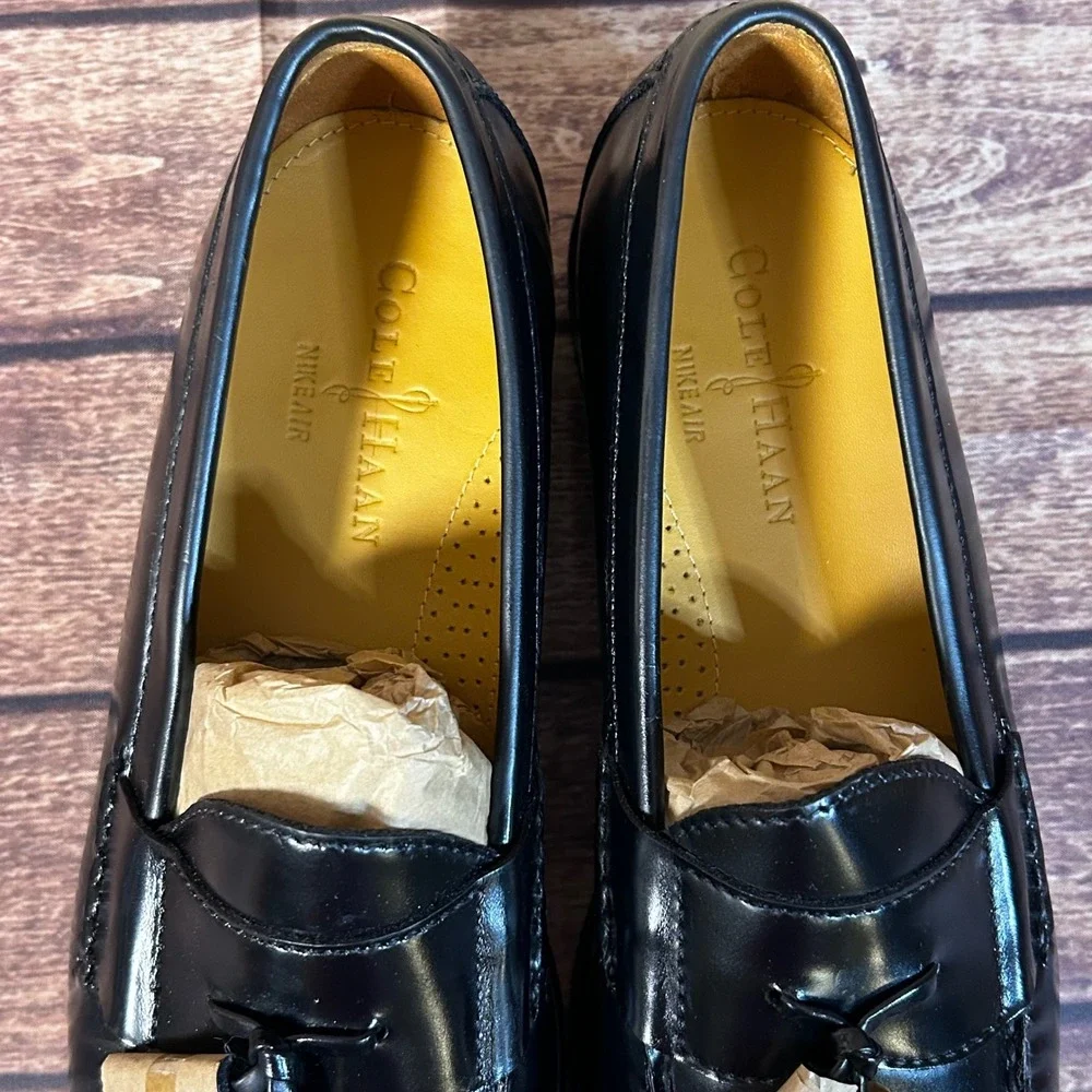 Cole Haan NikeAir Mens Black Leather Pinch Tassel Loafers C06587 Size 9 M NEW